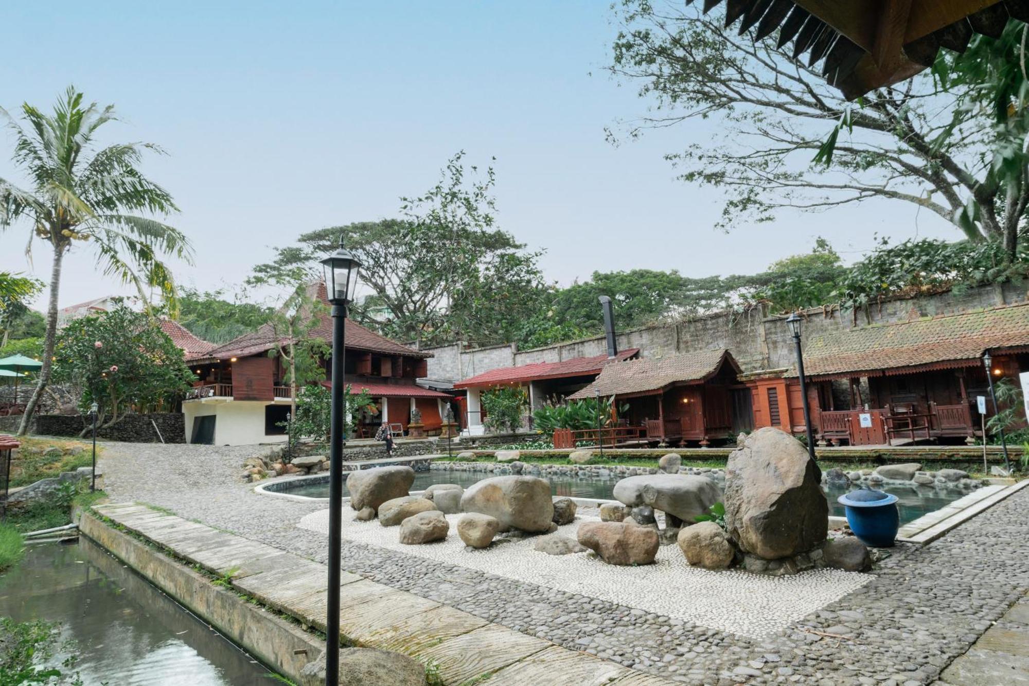 Padi Heritage Hotel Malang Extérieur photo