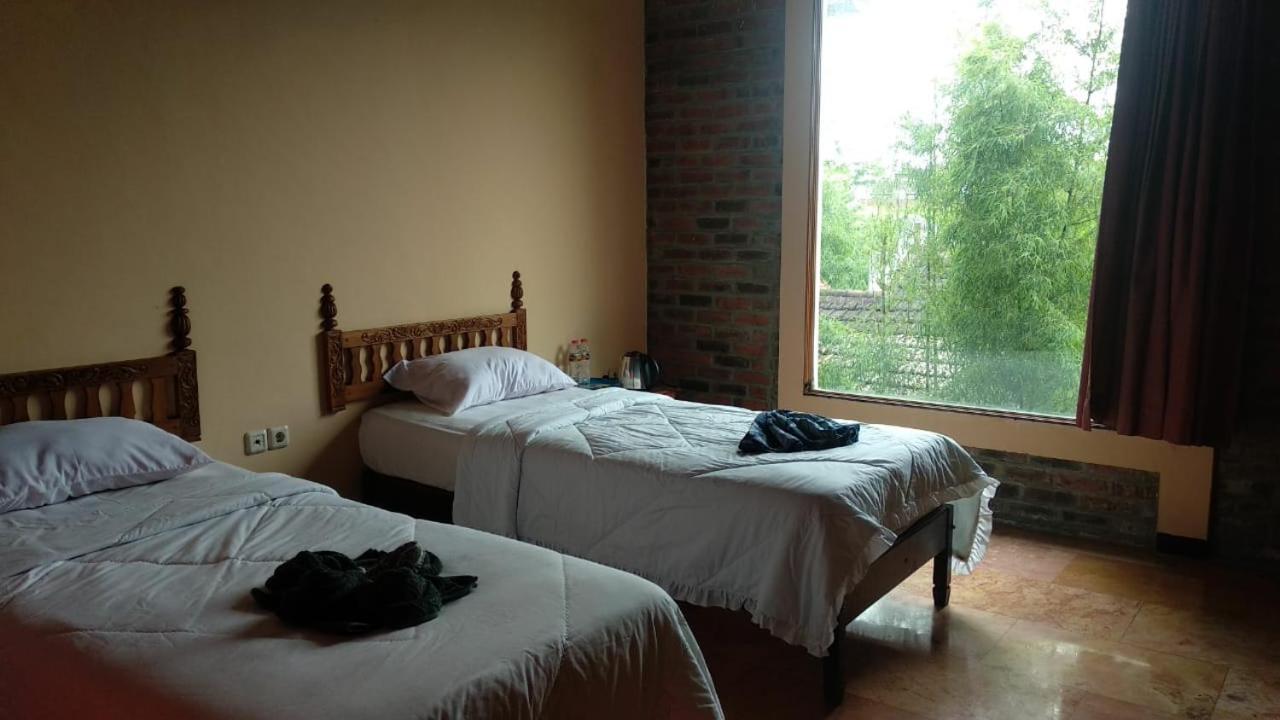Padi Heritage Hotel Malang Extérieur photo